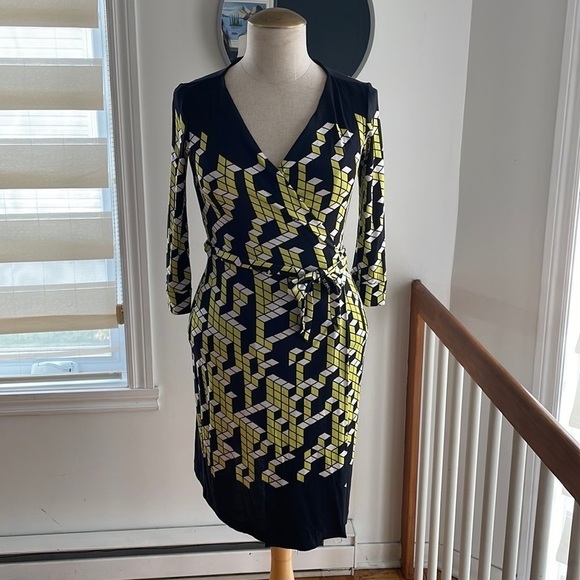 Diane Von Furstenberg SILK MID-LENGTH DRESS - Picture 4 of 14